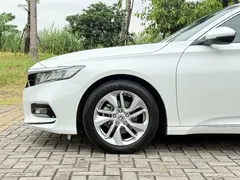 2018 Honda Accord 260TURBO Elite, белый — фото 14