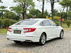 2018 Honda Accord 260TURBO Elite, белый — фото 15