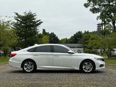 2018 Honda Accord 260TURBO Elite, белый — фото 19
