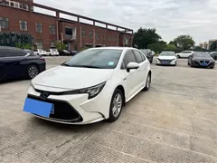 2022 Toyota Levin Hybrid 1.8H E-CVT Luxury, белый — фото 3