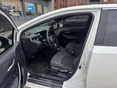 2022 Toyota Levin Hybrid 1.8H E-CVT Luxury, белый — фото 6
