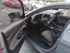 2022 Hyundai Elantra 1.5L CVT GLX Elite — фото 16