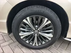 2020 Honda UR-V 370TURBO 4WD Premium — фото 17