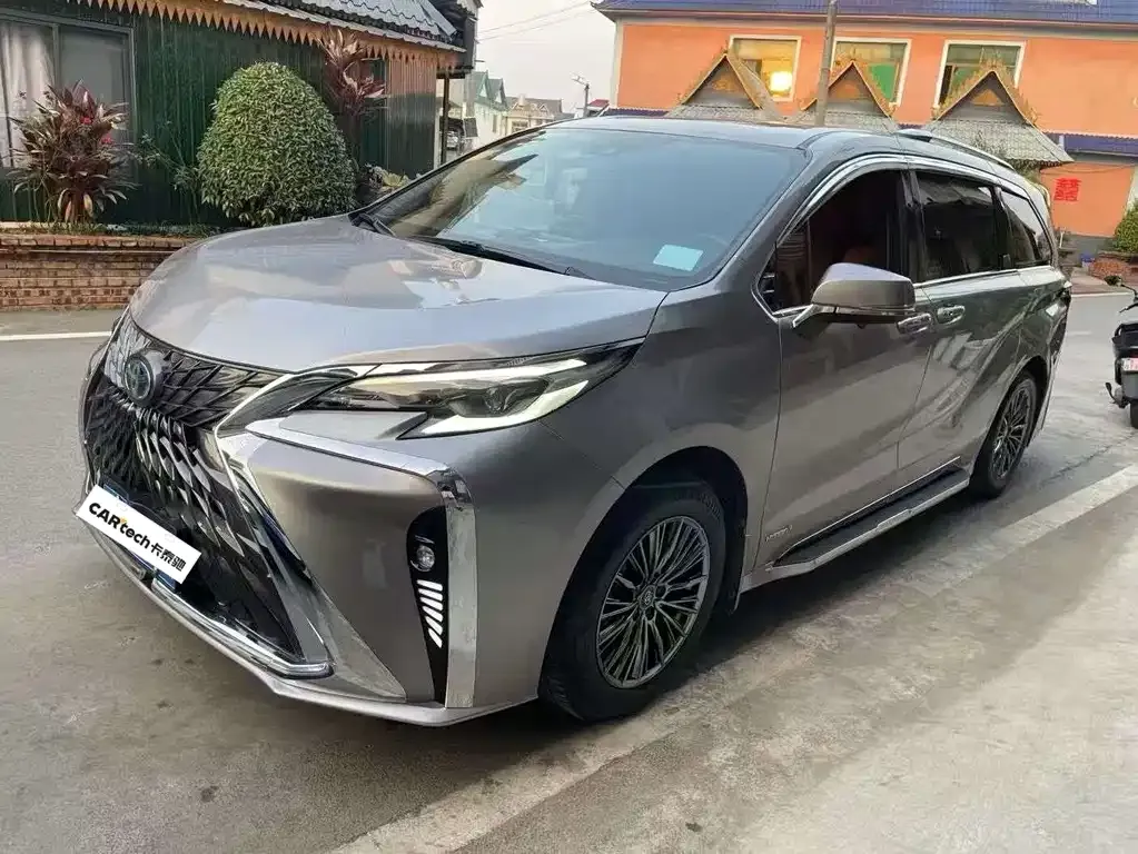 2023 Toyota Sienna 2.5L Hybrid Comfort