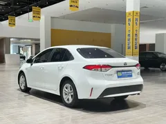 2022 Toyota Levin Hybrid 1.8H E-CVT Luxury, белый — фото 3