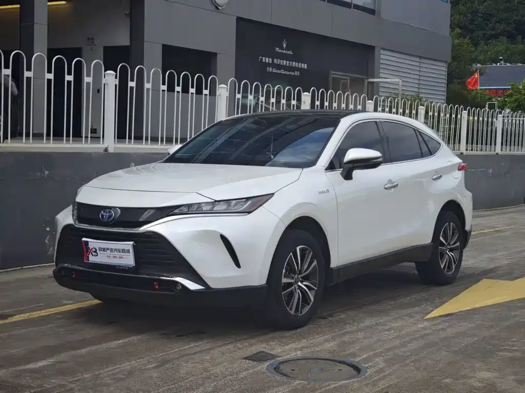 2023 Toyota Harrier Hybrid 2.5L CVT 4WD Luxury