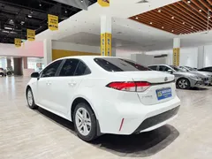 2022 Toyota Levin Hybrid 1.8H E-CVT Luxury, белый — фото 3