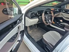 2024 BYD Qin PLUS Honor DM-i PHEV 55km Leading, белый — фото 16