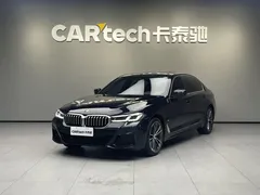 2022 BMW 5 Series 530Li M Sport Package, чёрный — фото 1