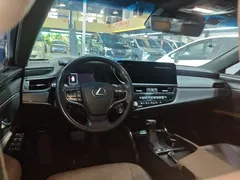 2022 Lexus ES 300h Excellence, чёрный — фото 5