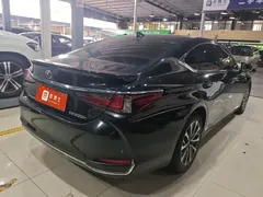 2022 Lexus ES 300h Excellence, чёрный — фото 6