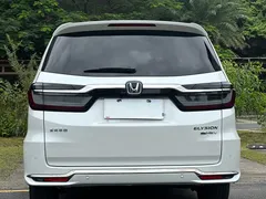 2022 Honda Elysion 2.0L e:HEV Luxury, белый — фото 3