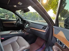 2021 Volvo XC90 B5 Luxury 7-seat, чёрный — фото 6