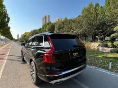 2021 Volvo XC90 B5 Luxury 7-seat, чёрный — фото 9