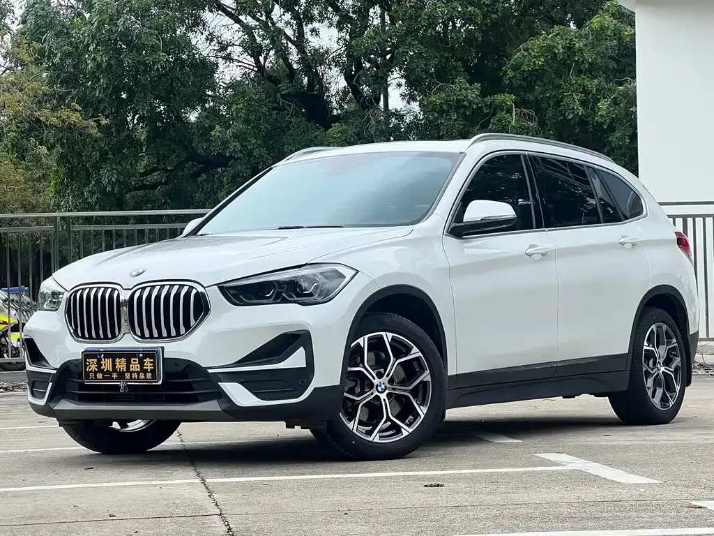 2022 BMW X1