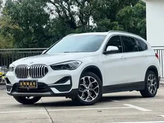 2022 BMW X1, белый — фото 1