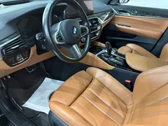 2022 BMW 6 Series GT 630i M Sport Package, чёрный — фото 9