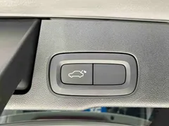 2024 Volvo XC60 4WD Luxury, белый — фото 11