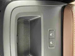 2024 Volvo XC60 4WD Luxury, белый — фото 12