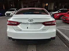 2021 Toyota Camry 2.5G Luxury, белый — фото 5