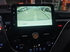 2021 Toyota Camry 2.5G Luxury, белый — фото 17
