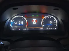 2021 Toyota Camry 2.5G Luxury, белый — фото 18
