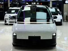 2024 Li Auto MEGA Ultra, белый — фото 2