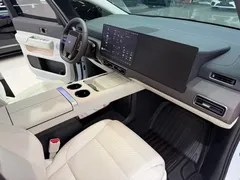 2024 Li Auto MEGA Ultra, белый — фото 6