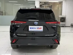 2022 Toyota Highlander 2.5L Hybrid 4WD Ultimate 7-seat, чёрный — фото 5