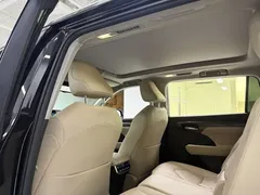 2022 Toyota Highlander 2.5L Hybrid 4WD Ultimate 7-seat, чёрный — фото 15