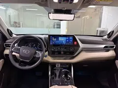 2022 Toyota Highlander 2.5L Hybrid 4WD Ultimate 7-seat, чёрный — фото 17