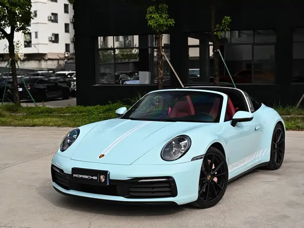 2023 Porsche 911 Carrera 4 3.0T