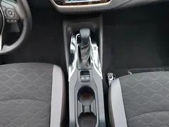 2021 Toyota Corolla 1.2T S-CVT Elite Plus, белый — фото 16