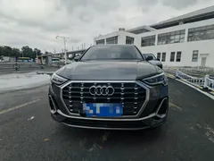 2021 Audi Q3 35 TFSI Fashion Sport — фото 2