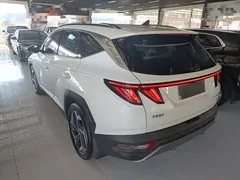 2023 Hyundai Tucson L 1.5T AT 2WD DLX Luxury, белый — фото 5