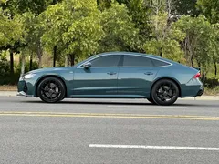 2021 Audi A7 45 TFSI, зелёный — фото 5