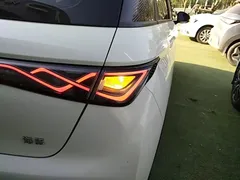 2025 BYD Dolphin EV 420km Active — фото 8