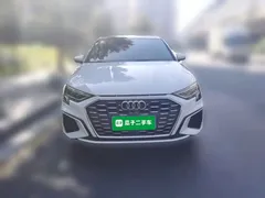 2022 Audi A3L Limousine 35 TFSI Sport, белый — фото 2