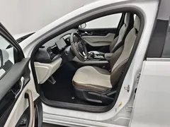 2024 BYD Qin PLUS Honor DM-i PHEV 55km Leading, белый — фото 8