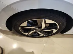 2022 Hyundai Elantra 1.5L CVT GLX Elite, белый — фото 23