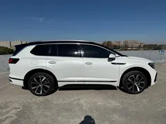 2023 Volkswagen Talagon 380TSI 4WD R-Line 6-seat, белый — фото 17