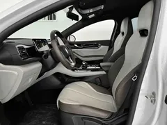 2024 BYD Qin PLUS DM-i PHEV 55km Honor Excellence, белый — фото 7