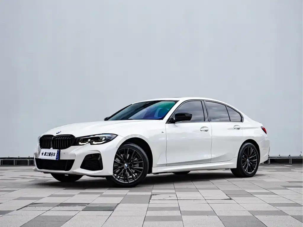 2022 BMW 3 Series 330i M Sport Night Package