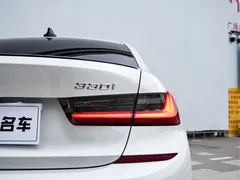 2022 BMW 3 Series 330i M Sport Night Package, белый — фото 10