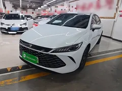 2025 BYD Qin PLUS DM-i PHEV Smart Driving 55km Leading, белый — фото 2