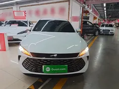 2025 BYD Qin PLUS DM-i PHEV Smart Driving 55km Leading, белый — фото 3