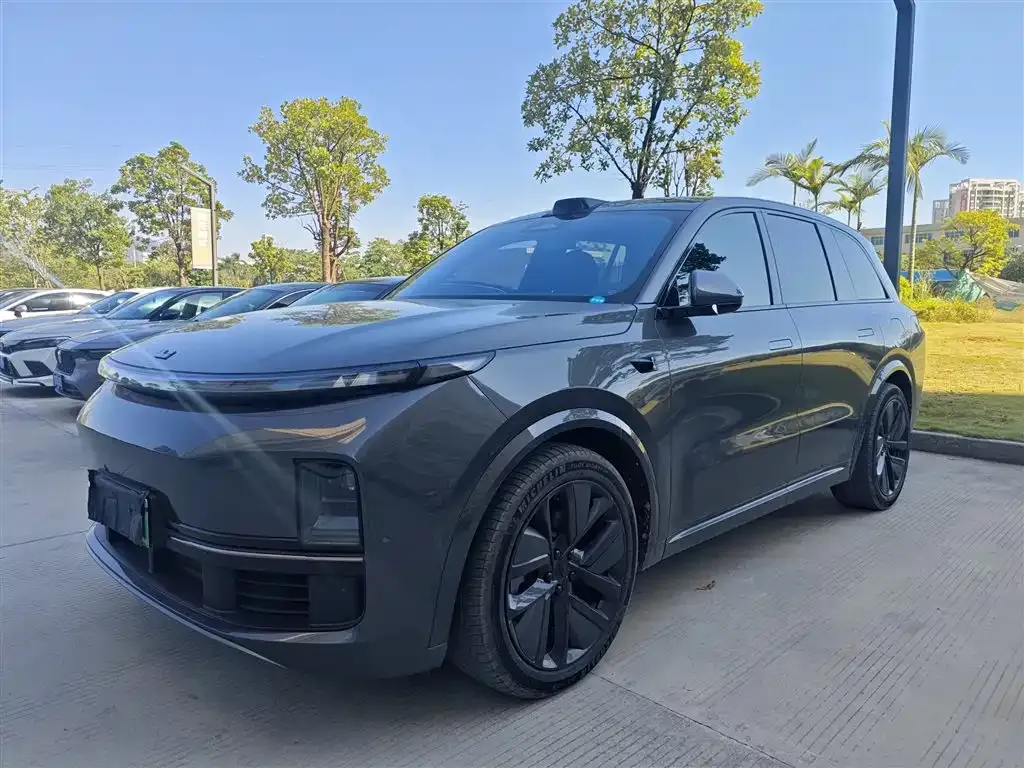 2023 Li Auto L8