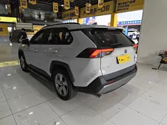2021 Toyota RAV4 Hybrid 2.5L E-CVT 2WD Elite, белый — фото 9