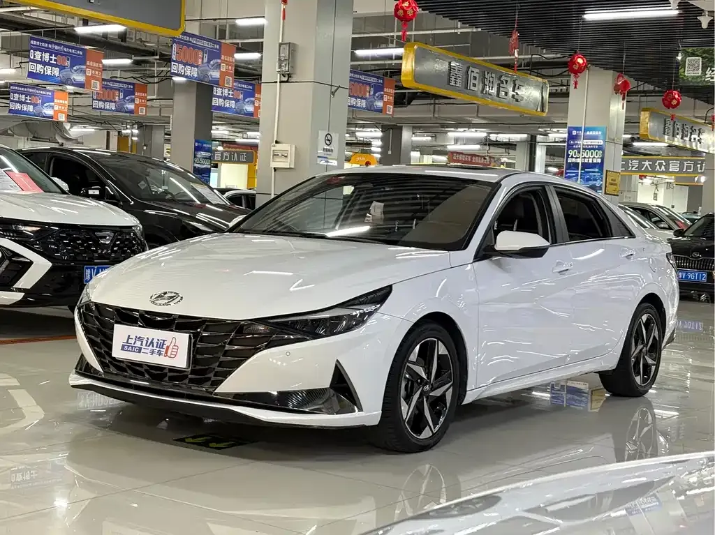 2022 Hyundai Elantra 1.5L CVT LUX Premium