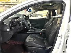 2022 Hyundai Elantra 1.5L CVT LUX Premium, белый — фото 6